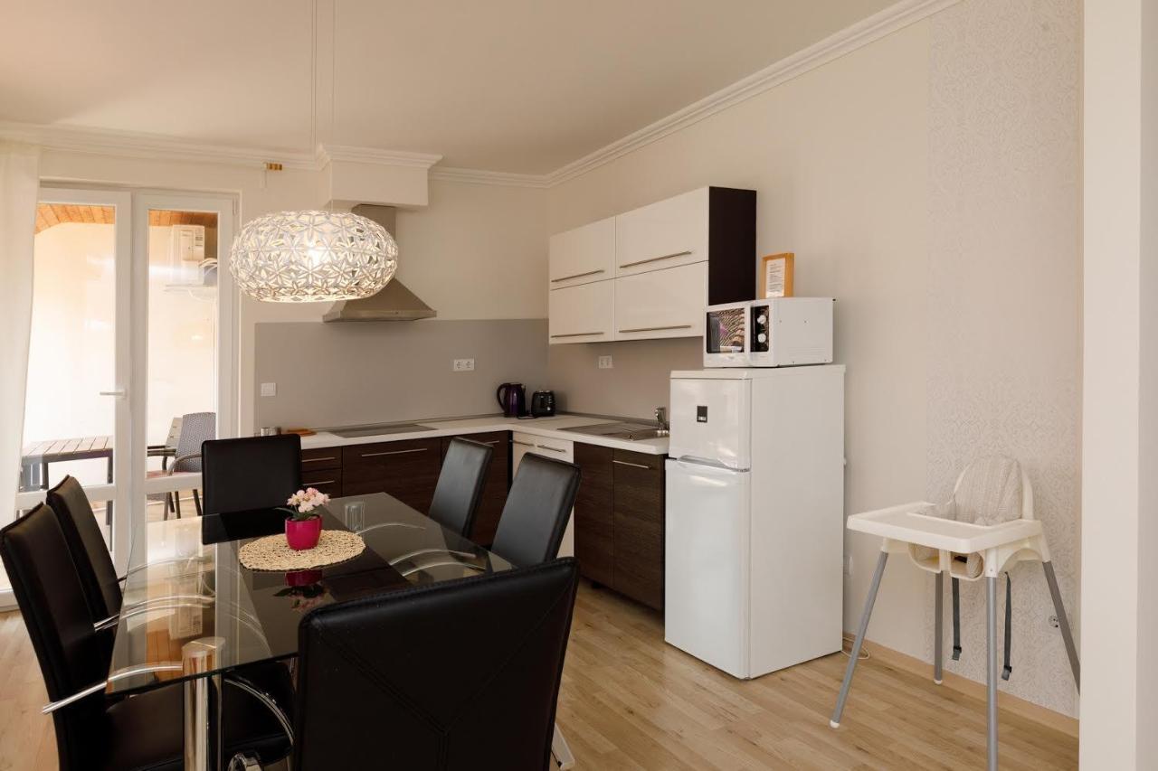 Andi Apartman เฮวิซ ภายนอก รูปภาพ