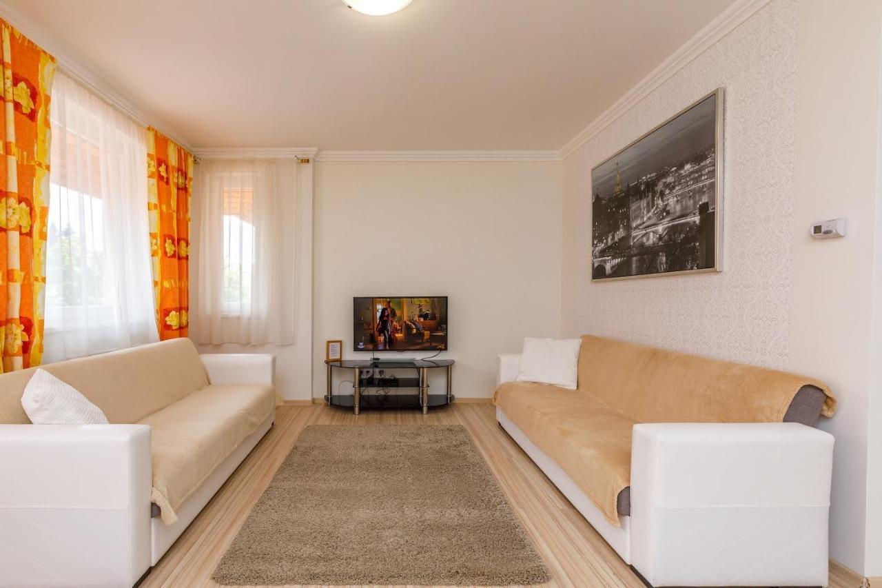 Andi Apartman เฮวิซ ภายนอก รูปภาพ